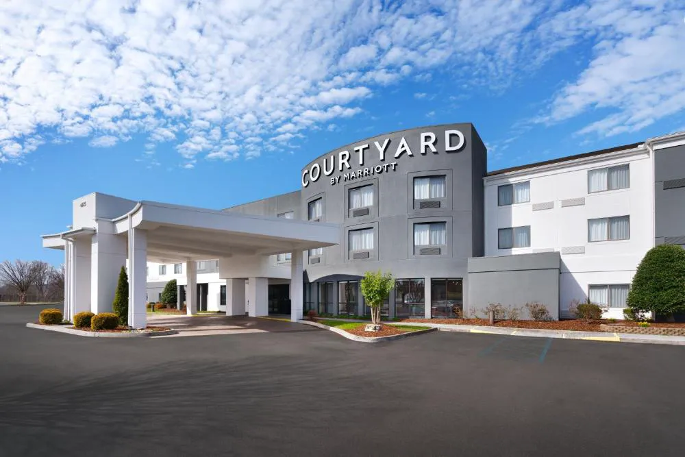 Courtyard by Marriott Johnson City hotel hero