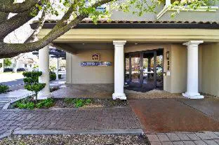 Best Western Plus Palm Court Hotel hotel detail image 3