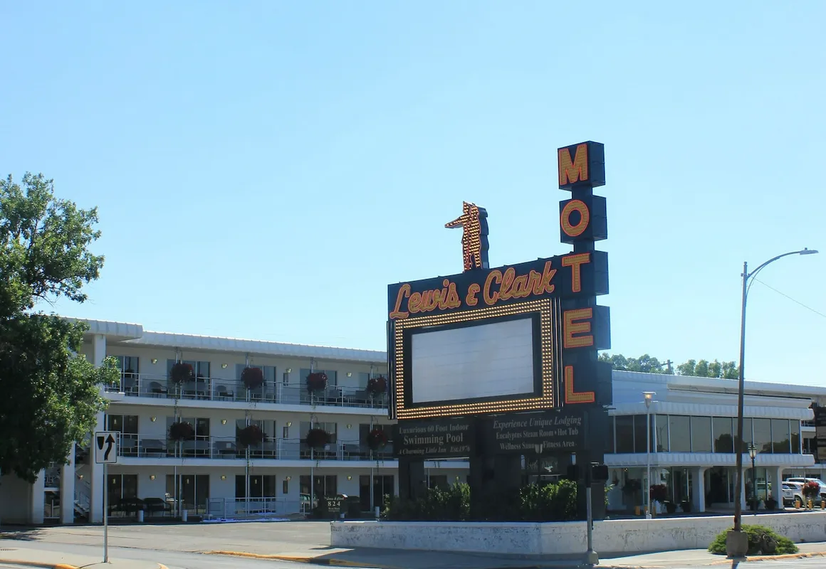 Bozeman Lewis & Clark Motel hotel hero