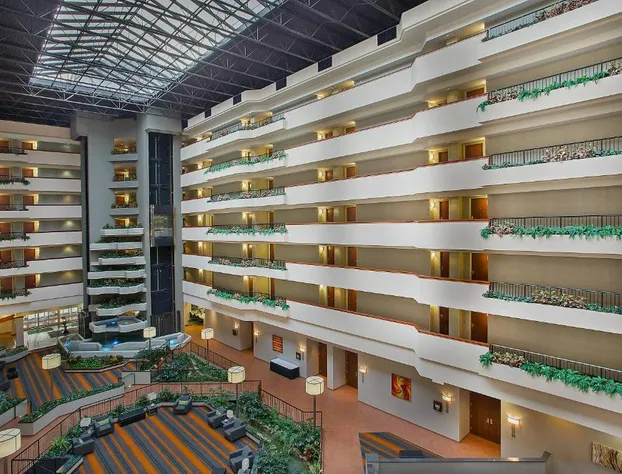 Holiday Inn University Plaza-Bowling Green by IHG hotel detail image 1