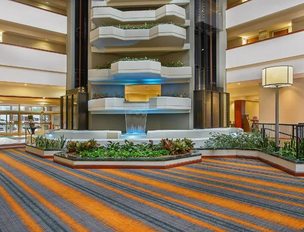 Holiday Inn University Plaza-Bowling Green by IHG hotel detail image 2