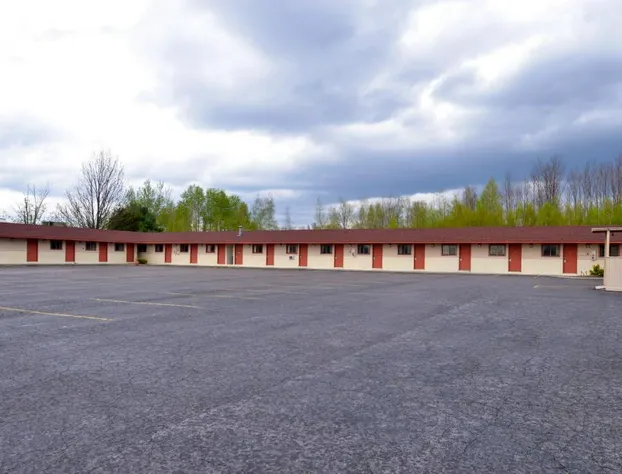 Red Carpet Inn Pulaski hotel detail image 1