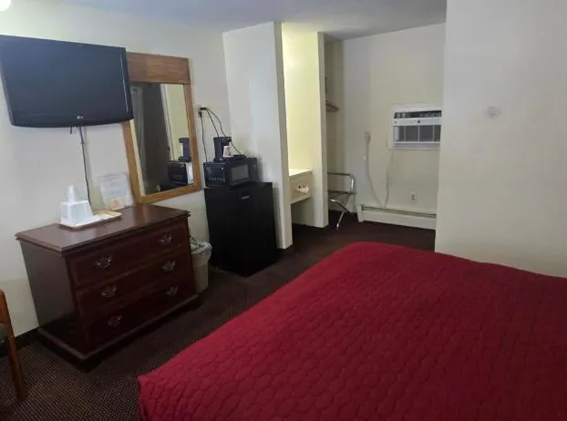 Red Carpet Inn Pulaski hotel detail image 4