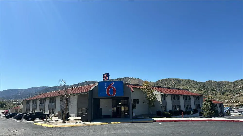 Motel 6 Lebec, CA hotel hero
