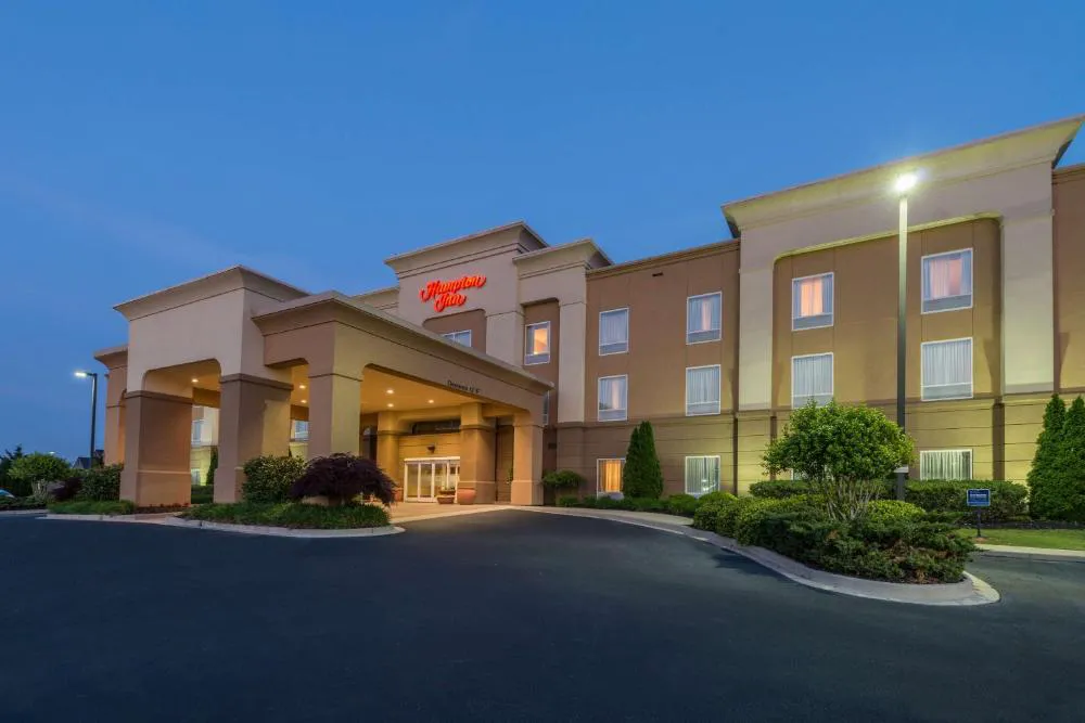 Hampton Inn Easley hotel hero