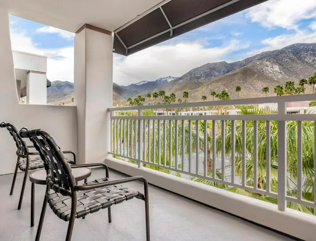 Hilton Vacation Club Palm Canyon Palm Springs hotel detail image 3