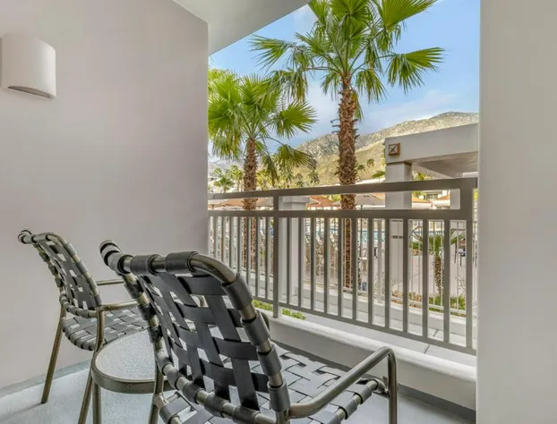 Hilton Vacation Club Palm Canyon Palm Springs hotel detail image 4