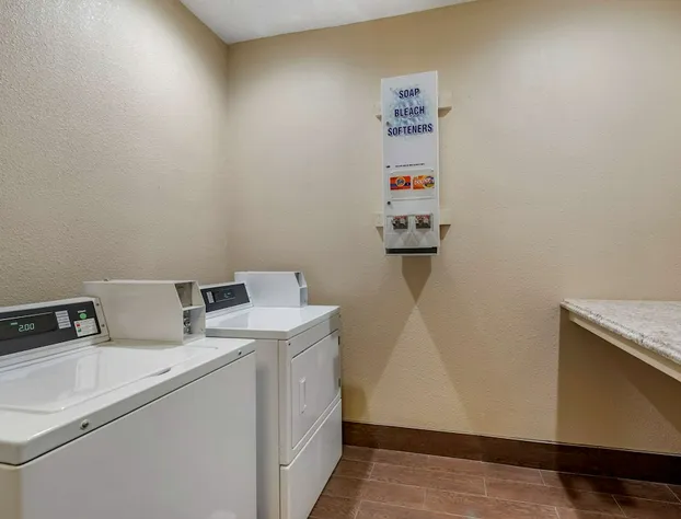 Comfort Suites Terre Haute University Area hotel detail image 2