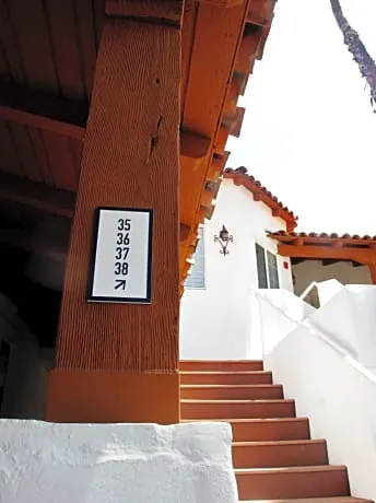 Alcazar Palm Springs hotel hero