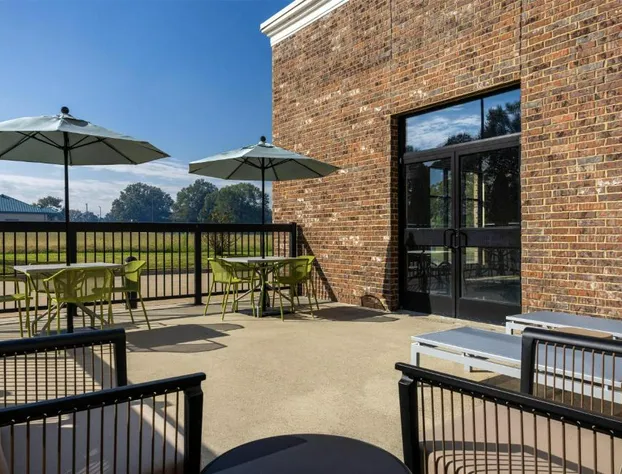 Hampton Inn & Suites Hope hotel detail image 1