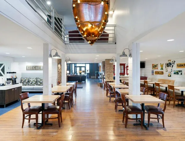 Redwood Lodge hotel detail image 3