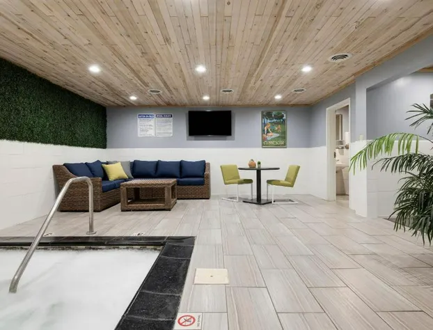 Redwood Lodge hotel detail image 1