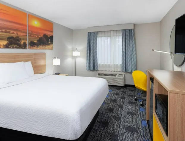 Days Inn by Wyndham Wooster hotel detail image 4