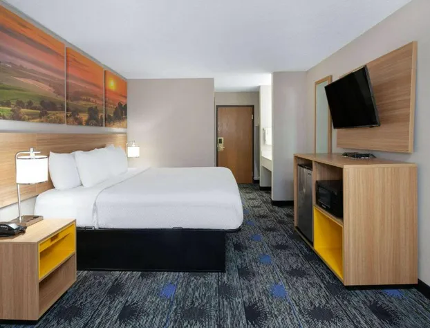 Days Inn by Wyndham Wooster hotel detail image 1