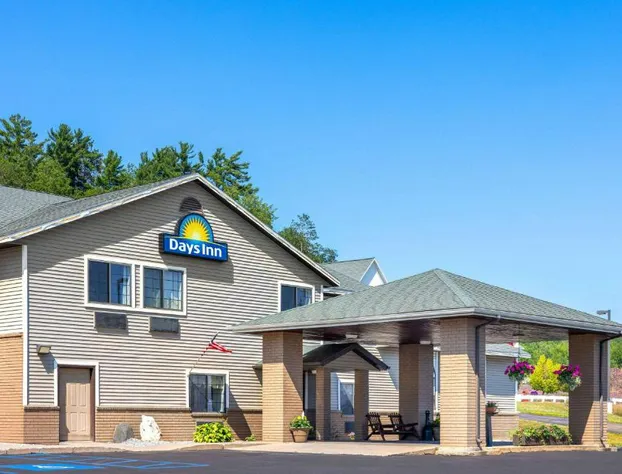 Days Inn by Wyndham Iron Mountain hotel detail image 2