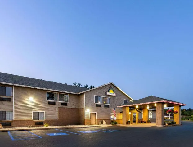 Days Inn by Wyndham Iron Mountain hotel detail image 1