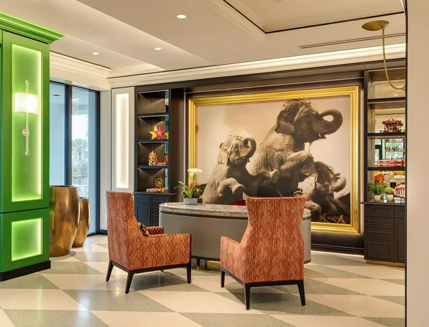 Cirque St. Armands Beachside hotel detail image 3