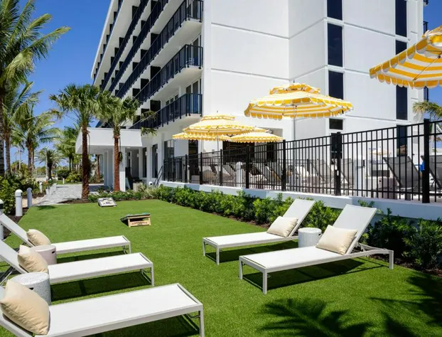 Cirque St. Armands Beachside hotel detail image 4
