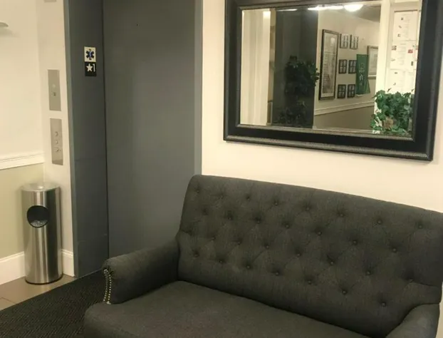 Crescent Suites Hotel hotel detail image 4