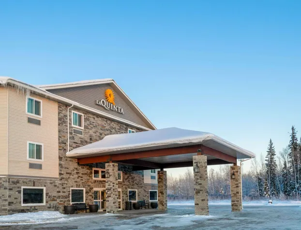 La Quinta Inn & Suites by Wyndham Fairbanks Airport hotel detail image 1