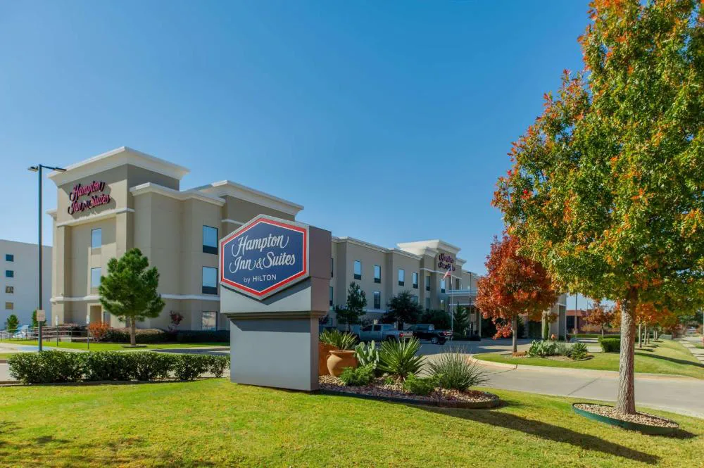Hampton Inn & Suites Fort Worth-Fossil Creek hotel hero
