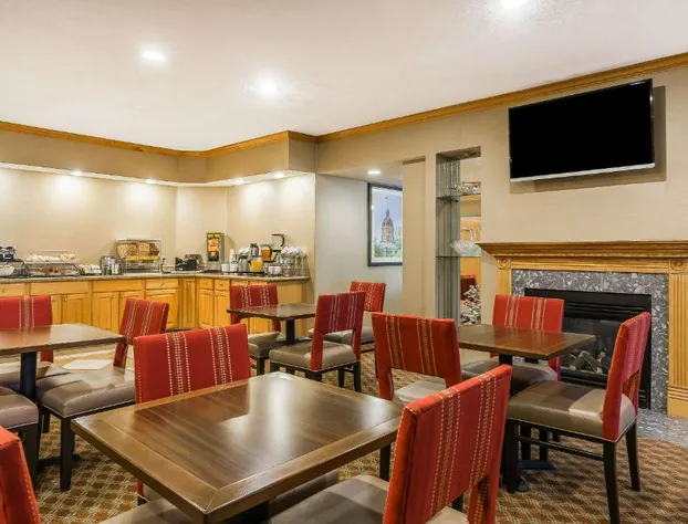 Comfort Inn & Suites Mishawaka - South Bend hotel detail image 2