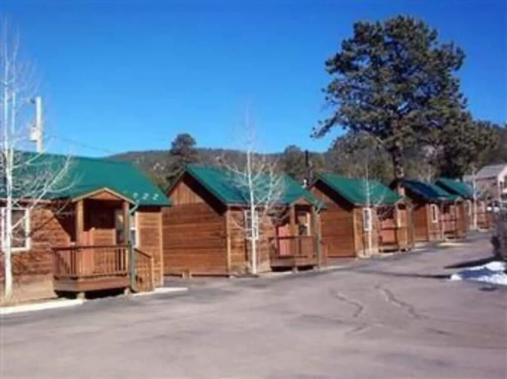 Eagle Fire Lodge & Cabins hotel hero