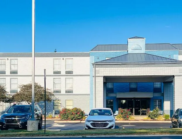 Baymont Inn & Suites by Wyndham Lafayette/Purdue Area hotel detail image 3