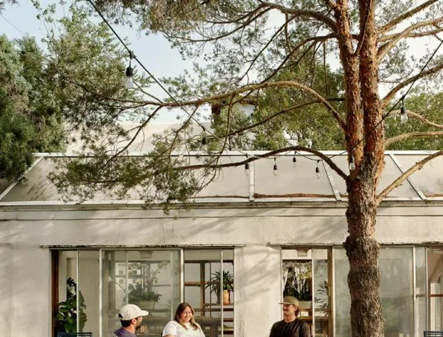 El Rey Court hotel detail image 3