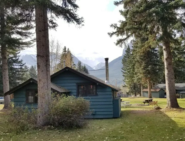 Rundle Chalets hotel detail image 3