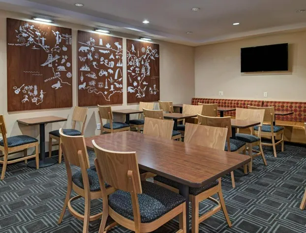 TownePlace Suites Fayetteville Cross Creek hotel detail image 2