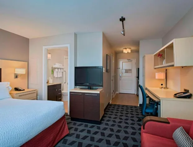 TownePlace Suites Fayetteville Cross Creek hotel detail image 4