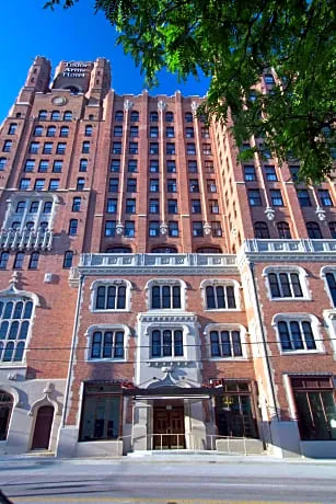 The Tudor Arms Hotel Cleveland - a DoubleTree by Hilton hotel detail image 2