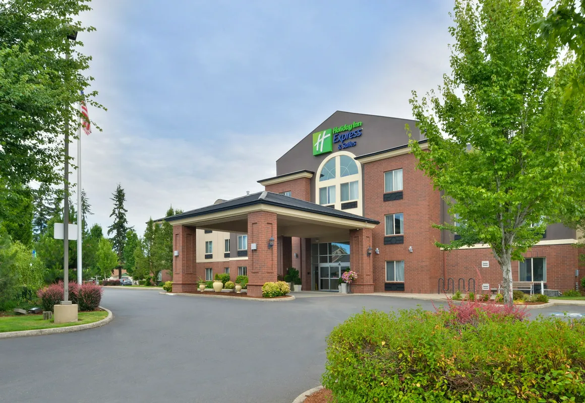 Holiday Inn Express & Suites Albany by IHG hotel hero