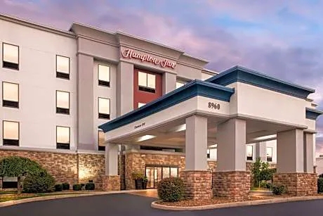 Hampton Inn by Hilton Dayton South hotel hero
