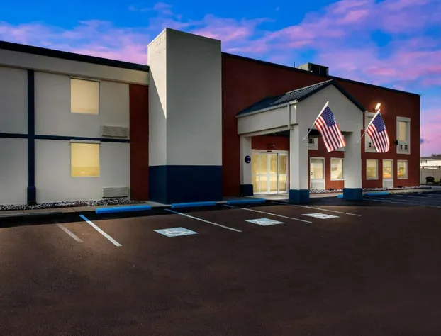 Best Western Adena Inn hotel detail image 1