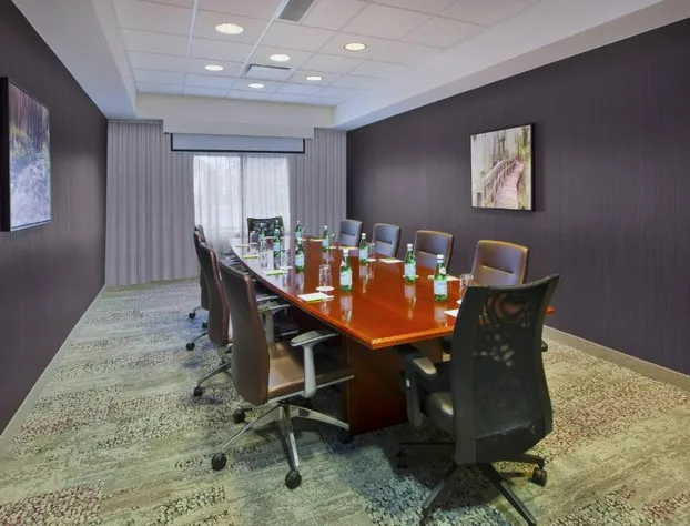 Courtyard Somerset by Marriott hotel detail image 1