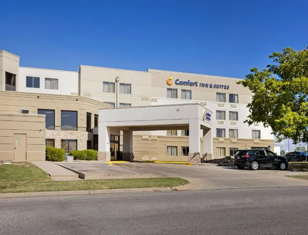 Comfort Inn & Suites Wichita Northeast hotel detail image 3