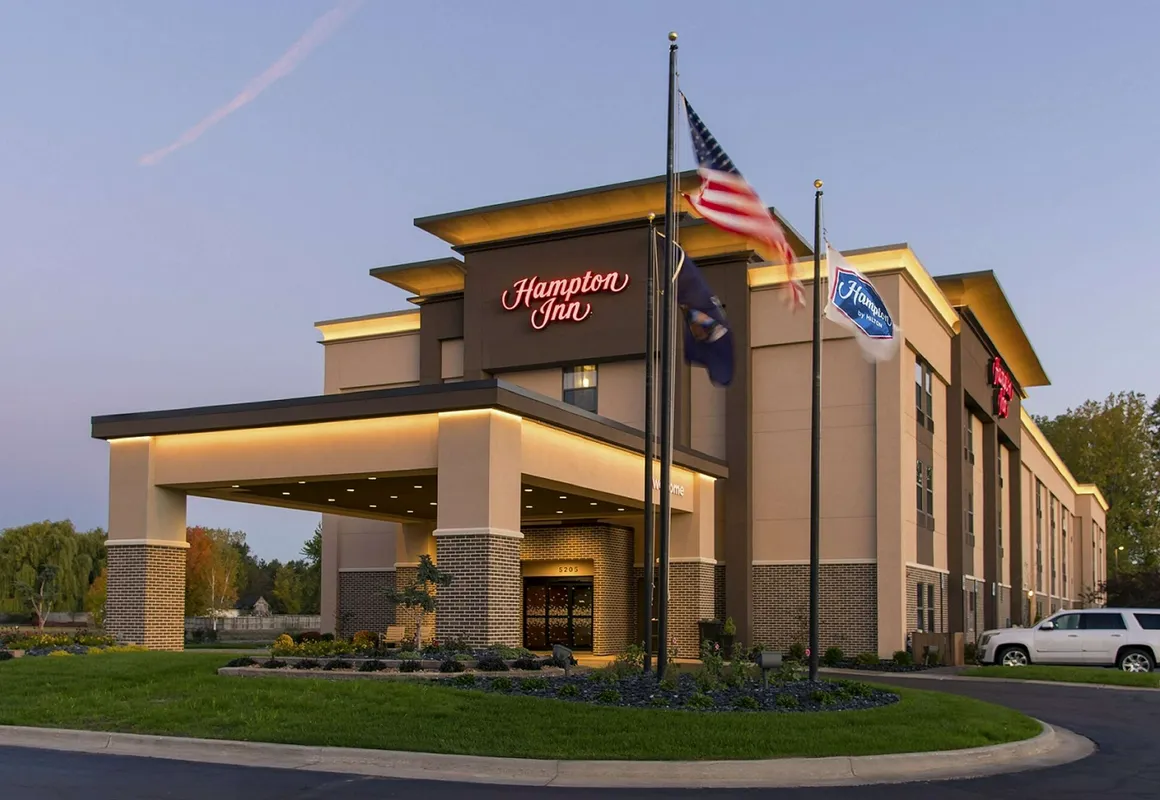 Hampton Inn Mt. Pleasant hotel hero