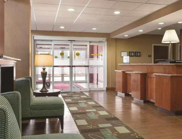 Hampton Inn & Suites Greenfield hotel detail image 2