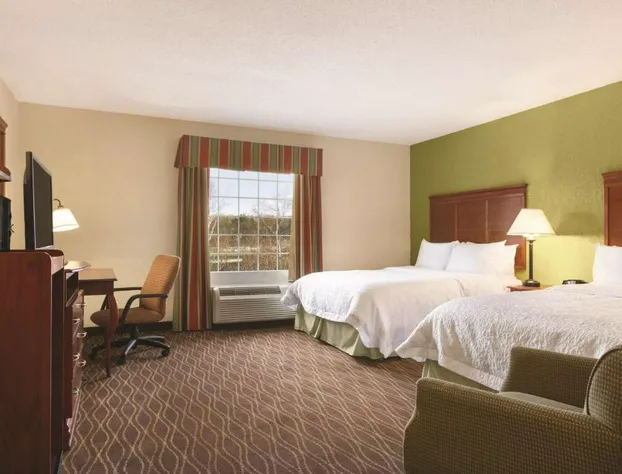 Hampton Inn & Suites Greenfield hotel detail image 4