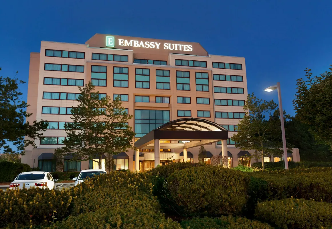 Embassy Suites by Hilton Boston Waltham hotel hero