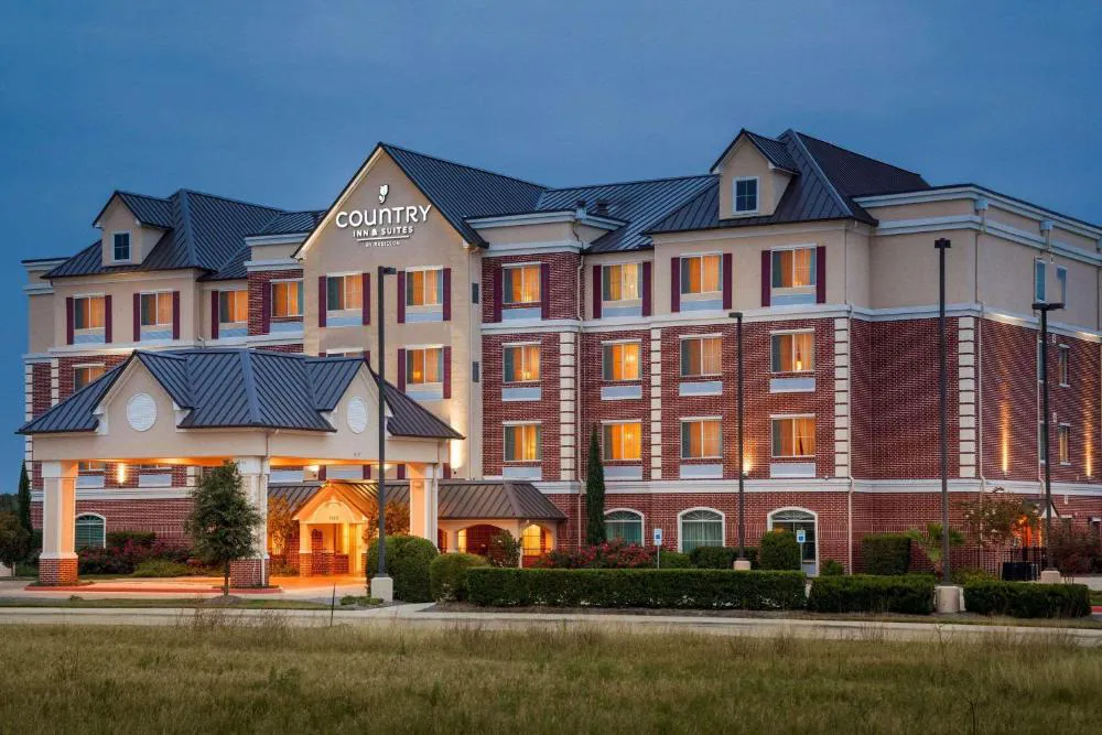 Country Inn & Suites by Radisson, College Station, TX hotel hero
