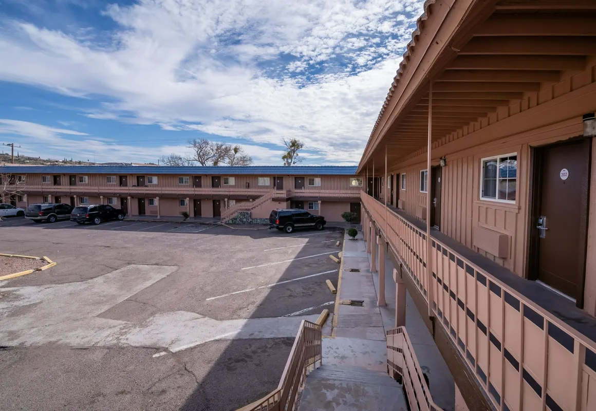 Oyo Hotel Globe Miami Az - Highway 60 hotel hero