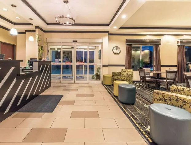 Days Inn & Suites by Wyndham Mineral Wells hotel detail image 3