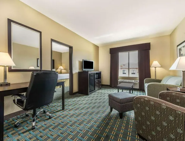 Days Inn & Suites by Wyndham Mineral Wells hotel detail image 4