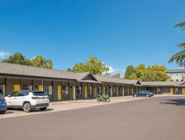 Best Western New Oregon hotel detail image 2