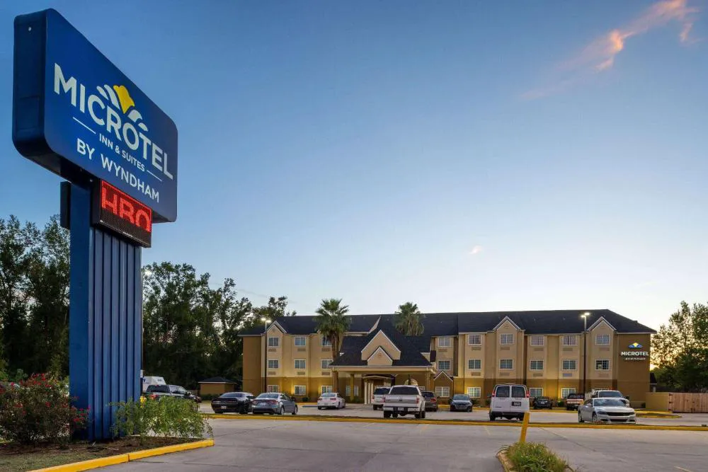 Microtel Inn & Suites by Wyndham Houma hotel hero