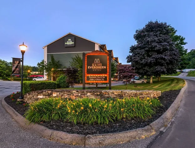 Maine Evergreen Hotel, an Ascend Collection Hotel hotel detail image 4