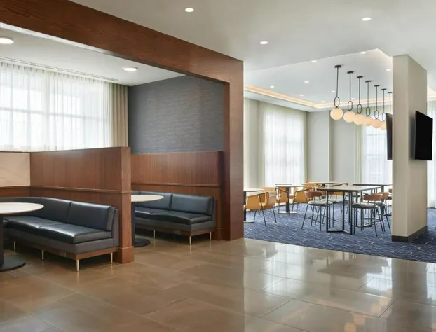 Courtyard by Marriott Kitchener hotel detail image 4